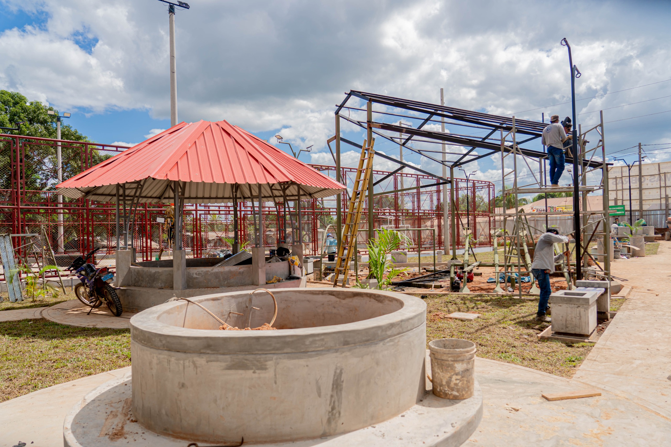 Parque Barrio Nuevo, en plena ejecución. Favorece a la población del centro poblado San Pablo de Tushmo.