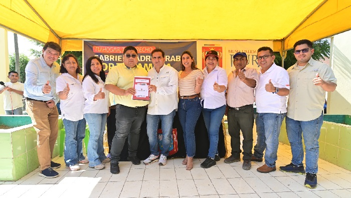 Entrega de títulos de propiedad