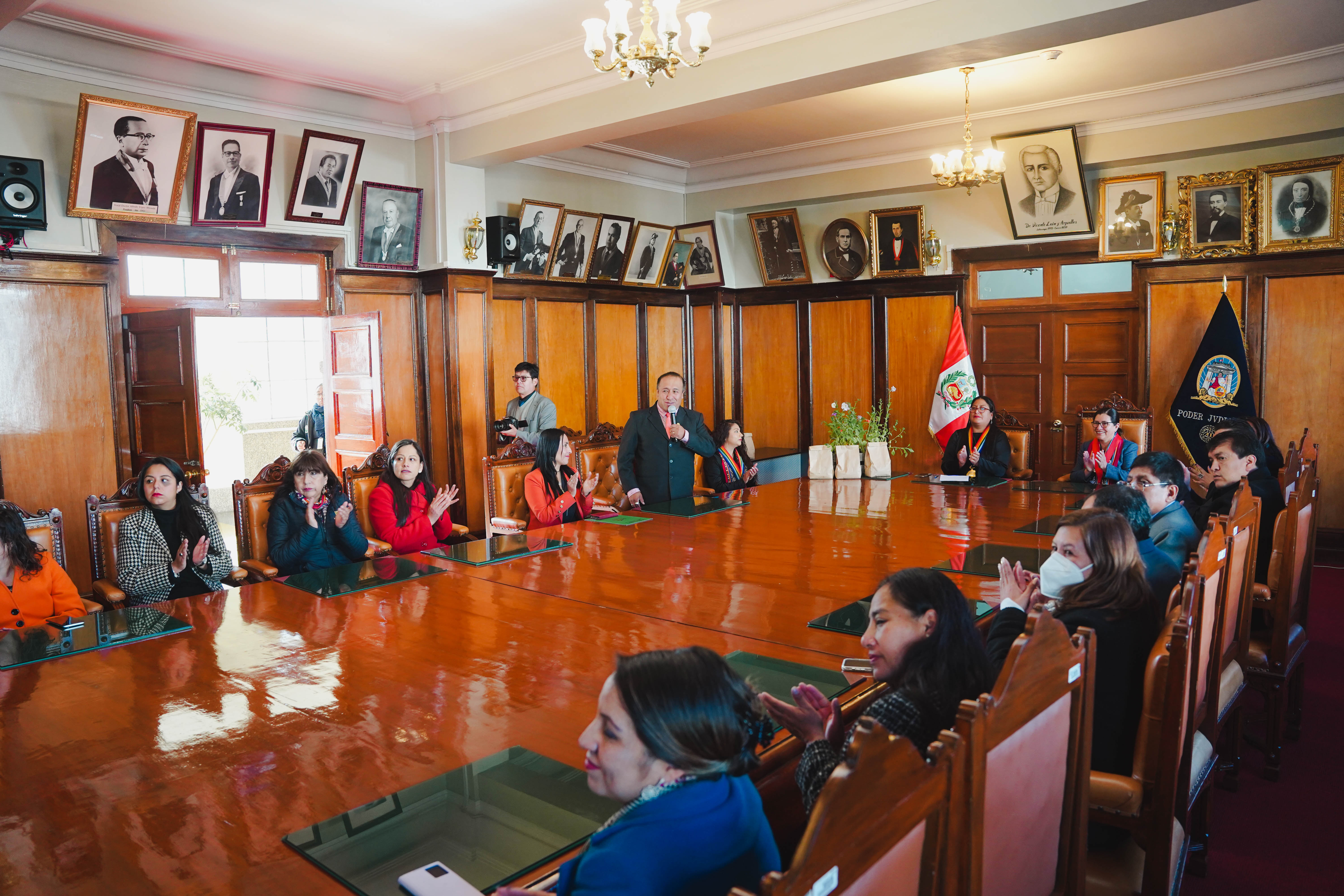 Corte Superior de Justicia de Cusco recibe reconocimiento por liderar en el “Primer Reciclatón 2025”