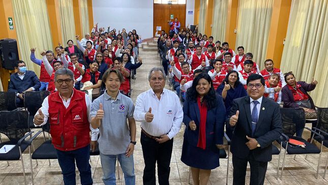 Voluntario Japonés en la DRE Moquegua