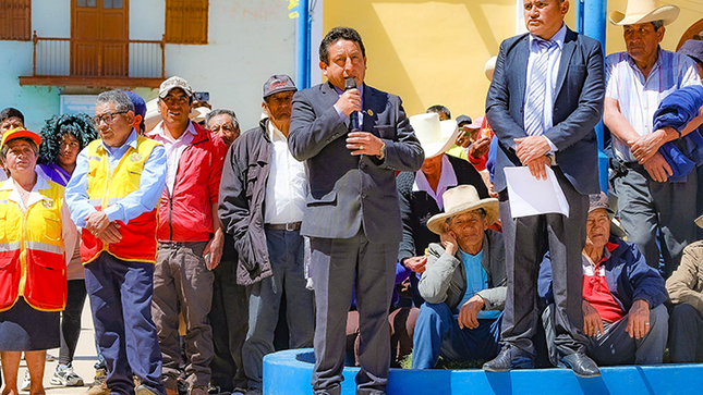 Alcalde se dirige a la población.