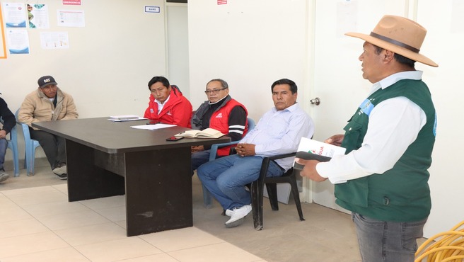 Exposición de los alcaldes de las comunidades campesinas beneficiadas.