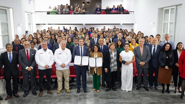 Midis y Unicef ponen en marcha estrategia “Creciendo juntos - transformando vidas” en favor de la primera infancia, niñez y adolescencia