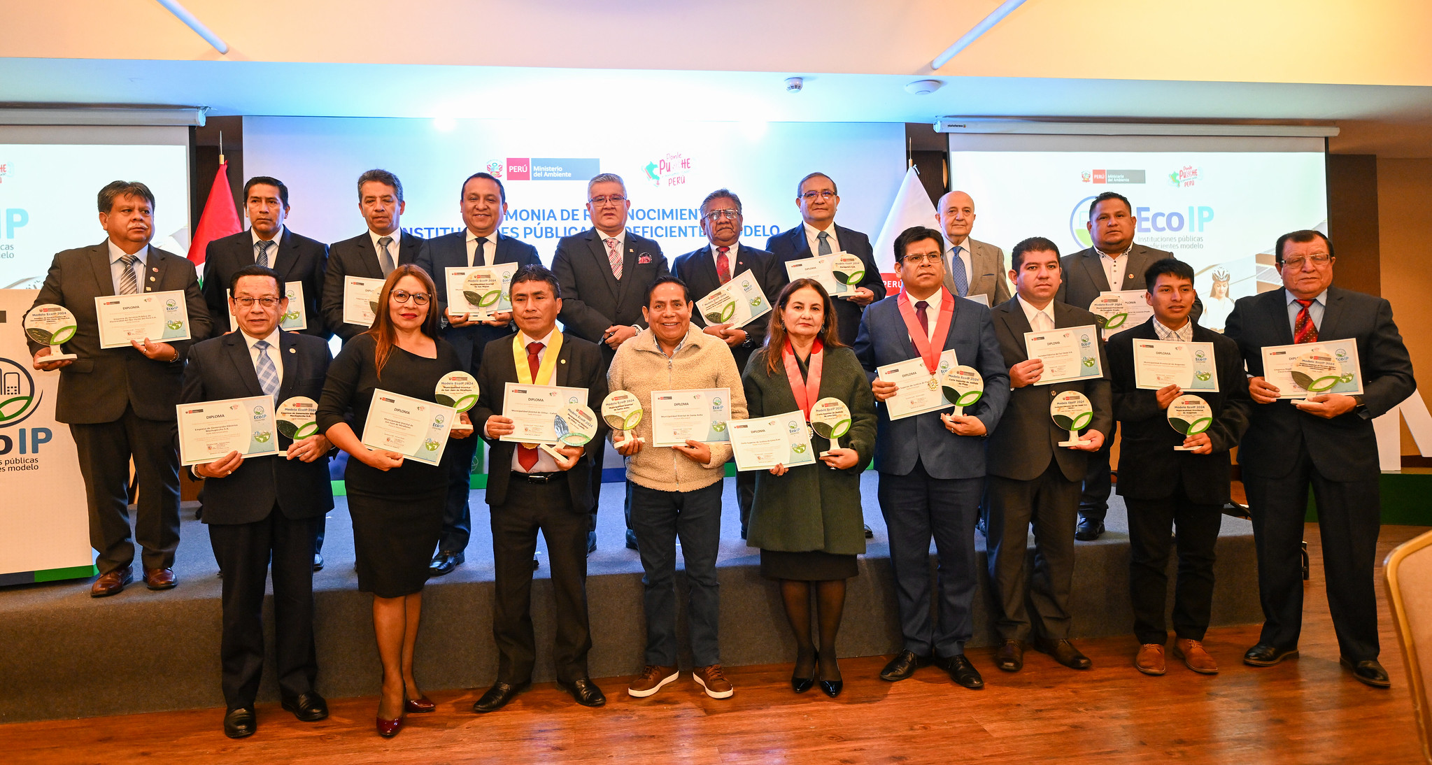 La empresa fue reconocida por el Minam como una de las entidades públicas que más contribuye al desarrollo sostenible.