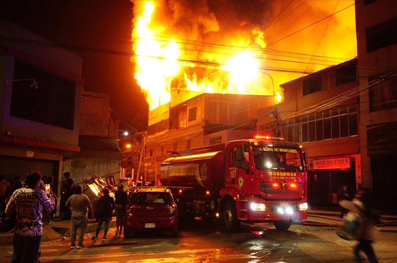 Este evento reafirma la necesidad de continuar con la vigilancia preventiva en locales comerciales que manejan materiales de alta combustibilidad