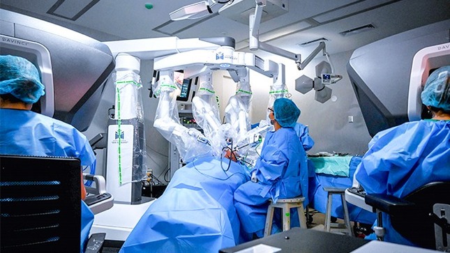 Ministro César Vásquez: “Perú es el único país en Sudamérica con cirugía robótica en hospitales públicos”