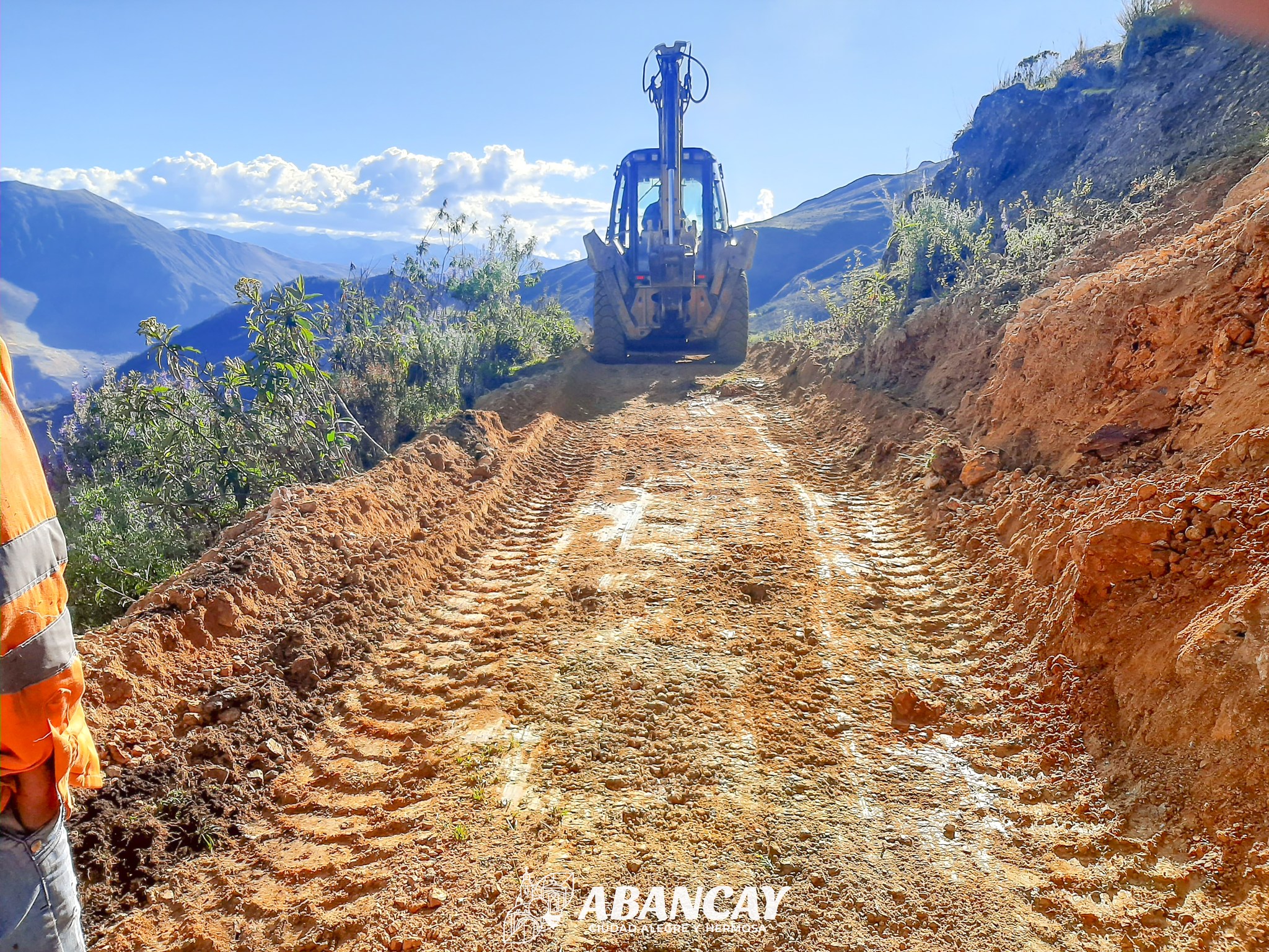 💪🏼Más 25 Kilómetros de caminos que beneficiarán directamente a comunidades históricamente olvidadas, mejorando la conectividad y calidad d