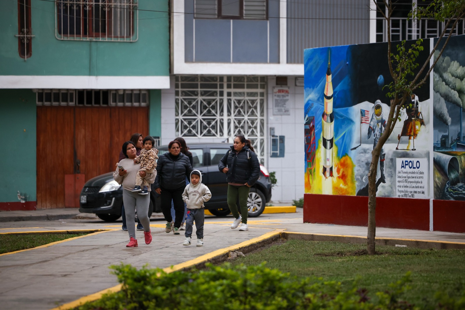 Mural sobre la carrera espacial