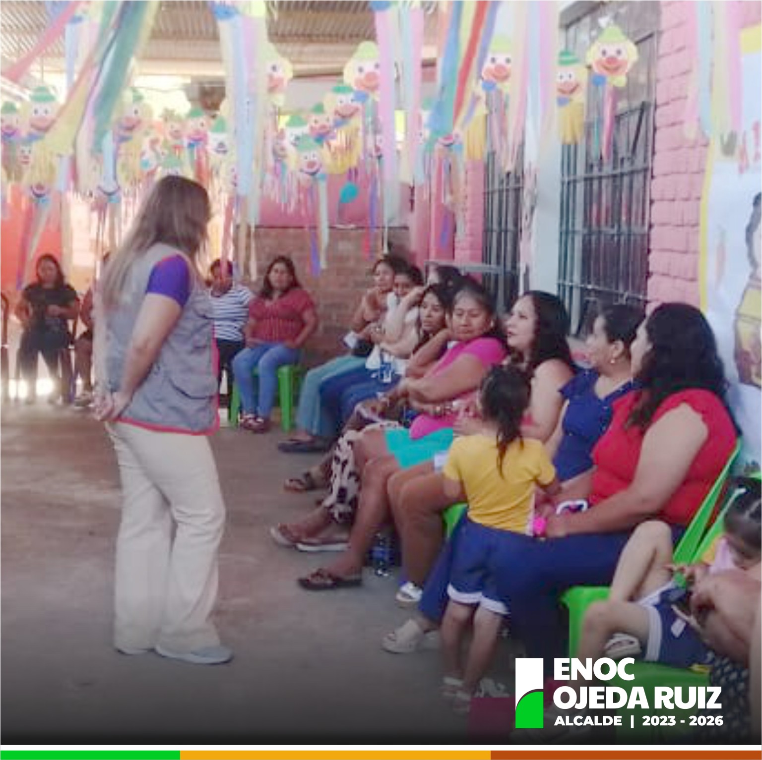 Charla dirigida a los padres y madres con el propósito de fortalecer la protección de los derechos de los niños y adolescentes contra el bullyng
