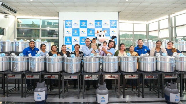 Apoyamos a 25 comités del Vaso de Leche con ollas, cocinas 🔥, cucharones 🥄 y balones de gas para mejorar la alimentación de niños , madres gestantes  y lactantes 🍼. ¡Una gestión con rostro humano!
