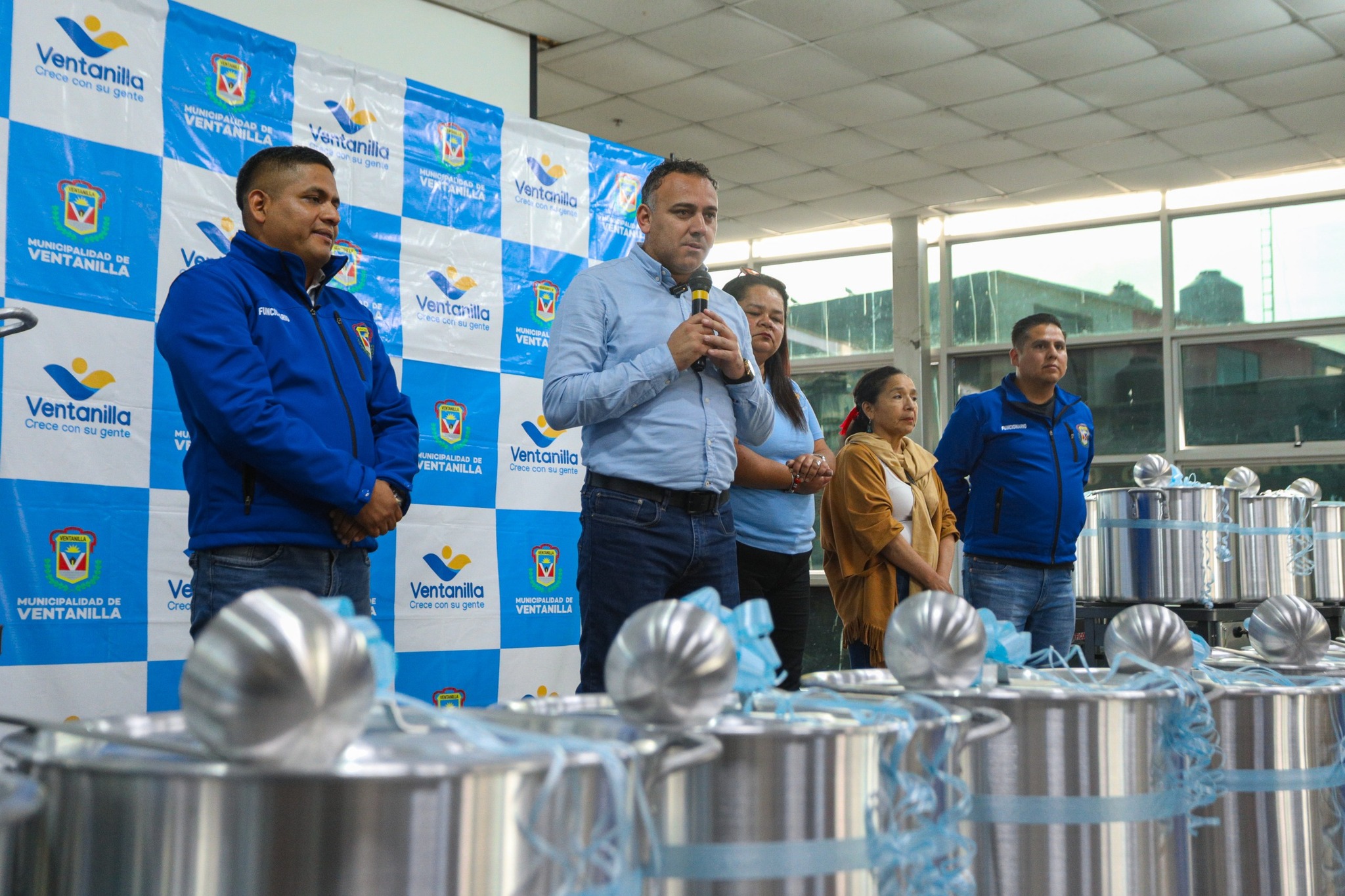 Apoyamos a 25 comités del Vaso de Leche con ollas, cocinas 🔥, cucharones 🥄 y balones de gas para mejorar la alimentación de niños , madres gestantes y lactantes 🍼. ¡Una gestión con rostro humano!