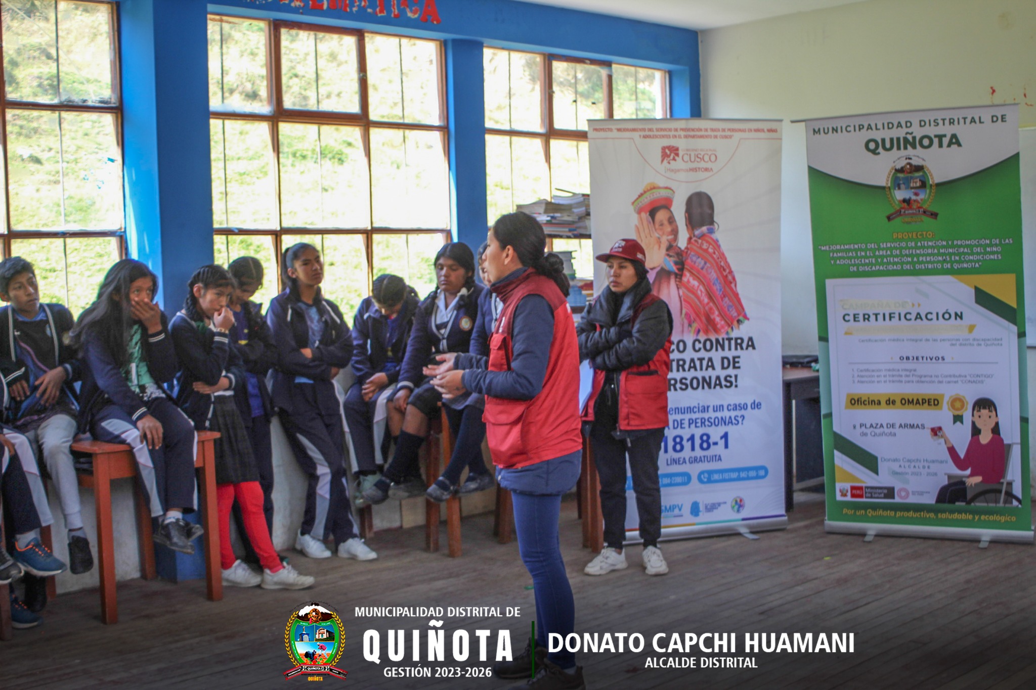 Charla a los estuiantes