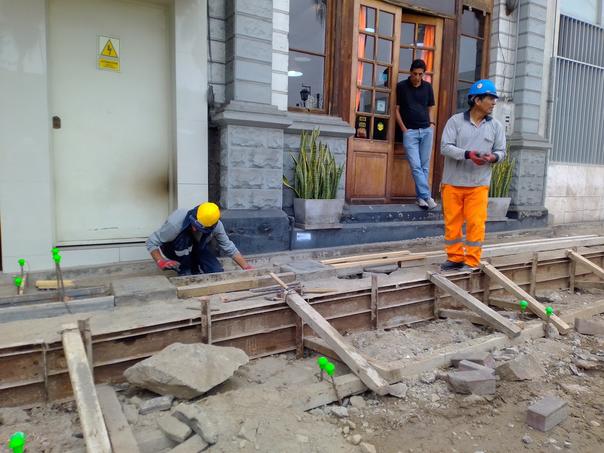 Trabajando.