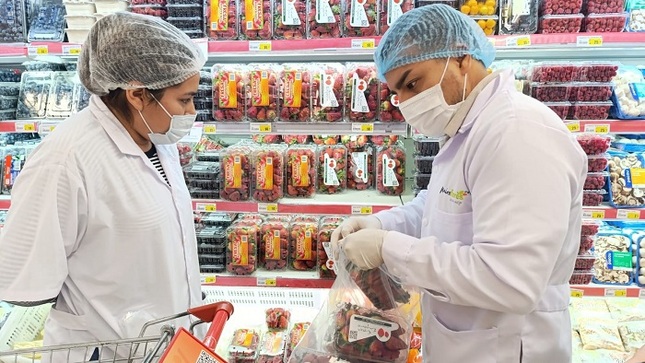 SENASA - Monitoreo ciudadano en supermercados descarta presencia de residuos de plaguicidas en fresas y pepinillos