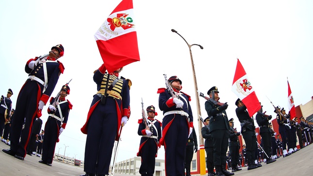 Callao celebró el Día de la Bandera y el 145 aniversario de la batalla de Arica