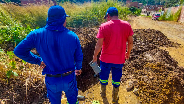 tubería rota en Macamango por maquinaria externa