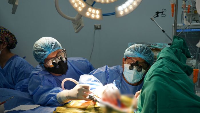 Hospital Sabogal realiza su primera cirugía cardiaca sin abrir pecho del paciente