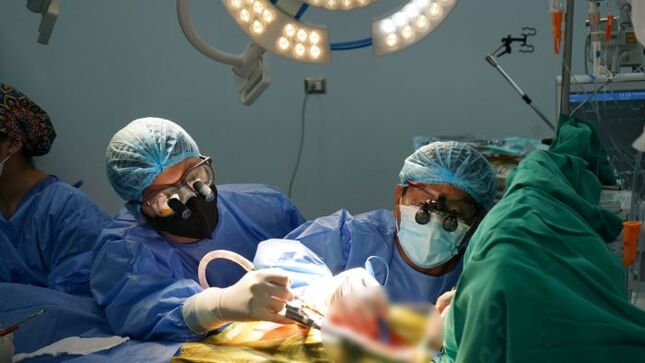 Hospital Sabogal realiza su primera cirugía cardiaca sin abrir pecho del paciente