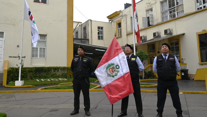 Día de la Bandera: Integrantes de la escolta del INSN portan con orgullo y compromiso nuestro símbolo patrio