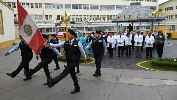 Día de la Bandera: Integrantes de la escolta del INSN portan con orgullo y compromiso nuestro símbolo patrio