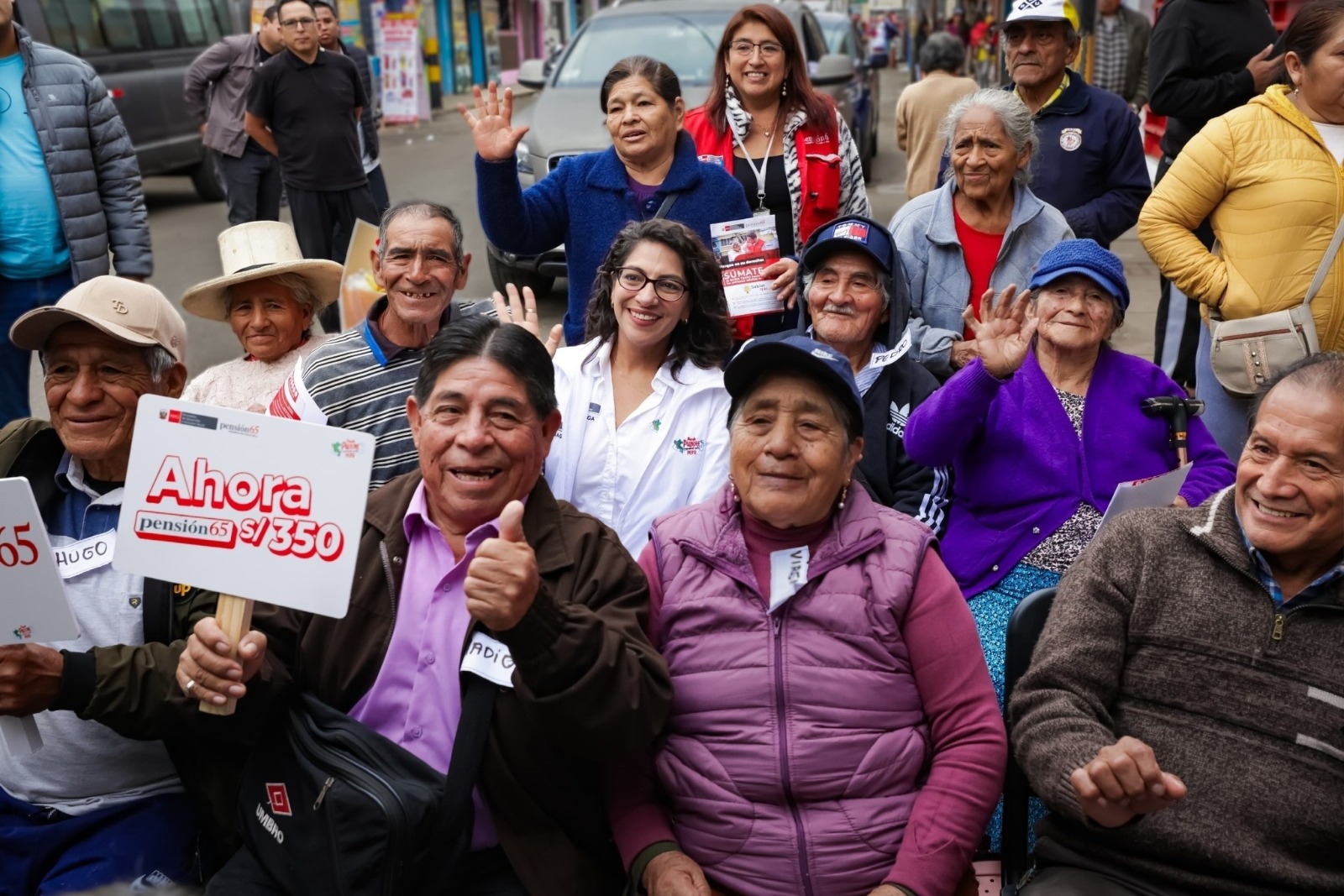 Ministra Leslie Urteaga: "Más de 1800 centenarios en el país recibirán pago de Pensión 65 en sus casas"