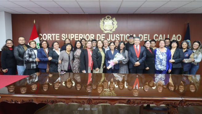Compañeros y amigos de servidora Isabel Morales de Calderón se despidieron en ceremonia de cese de funciones por jubilación