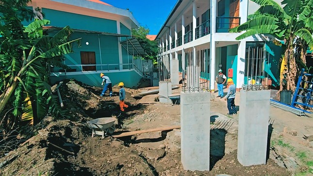 ¡Por el licenciamiento! Se avanza con la construcción de rampas y servicios higiénicos en el IESPP