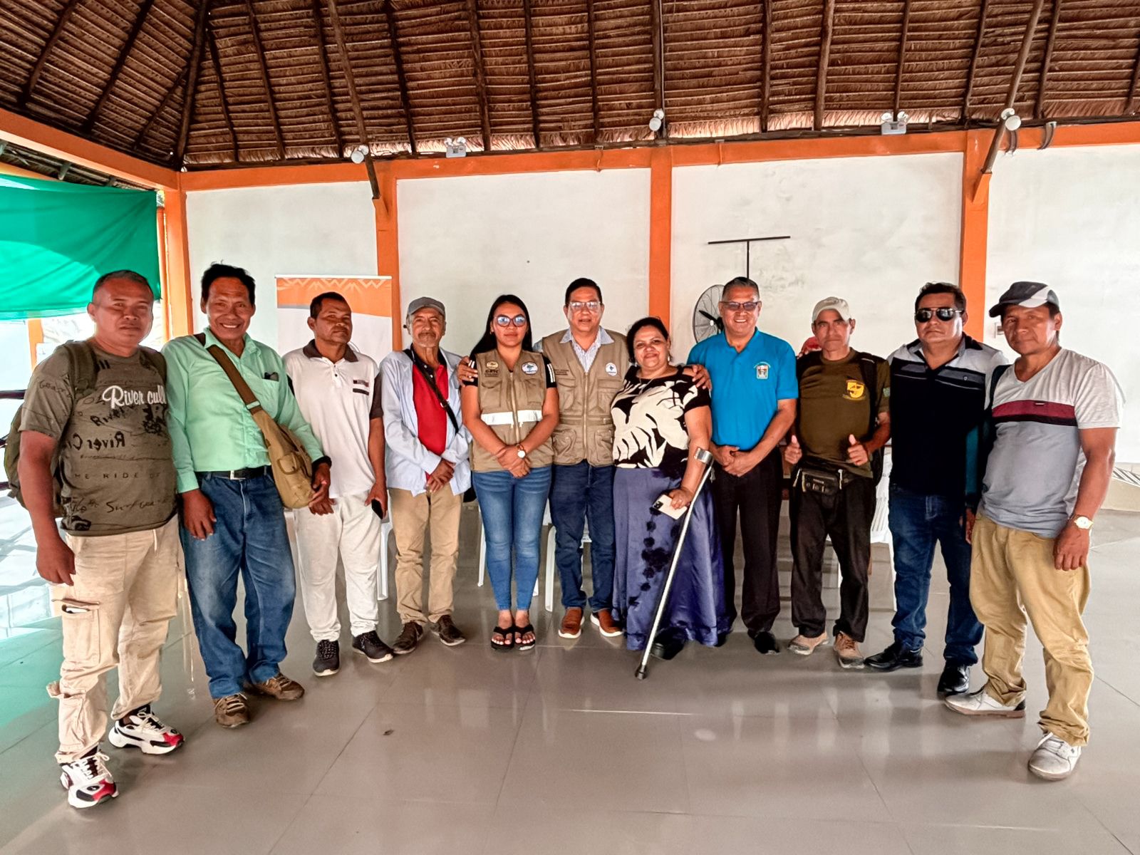 Dirigentes comunales fueron informados sobre avances en carreteras Manacamiri - Samito y Orellana - Indiana.