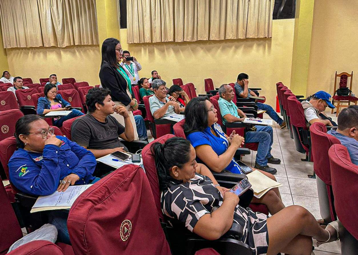En aniversario del Colegio de Ingenieros, GERDAGRI presenta ley de agricultura familiar y promueve certificación de productores.