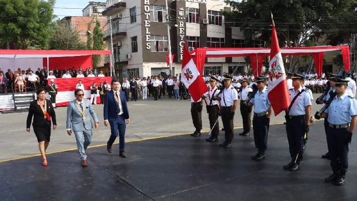 Desfile autoridades