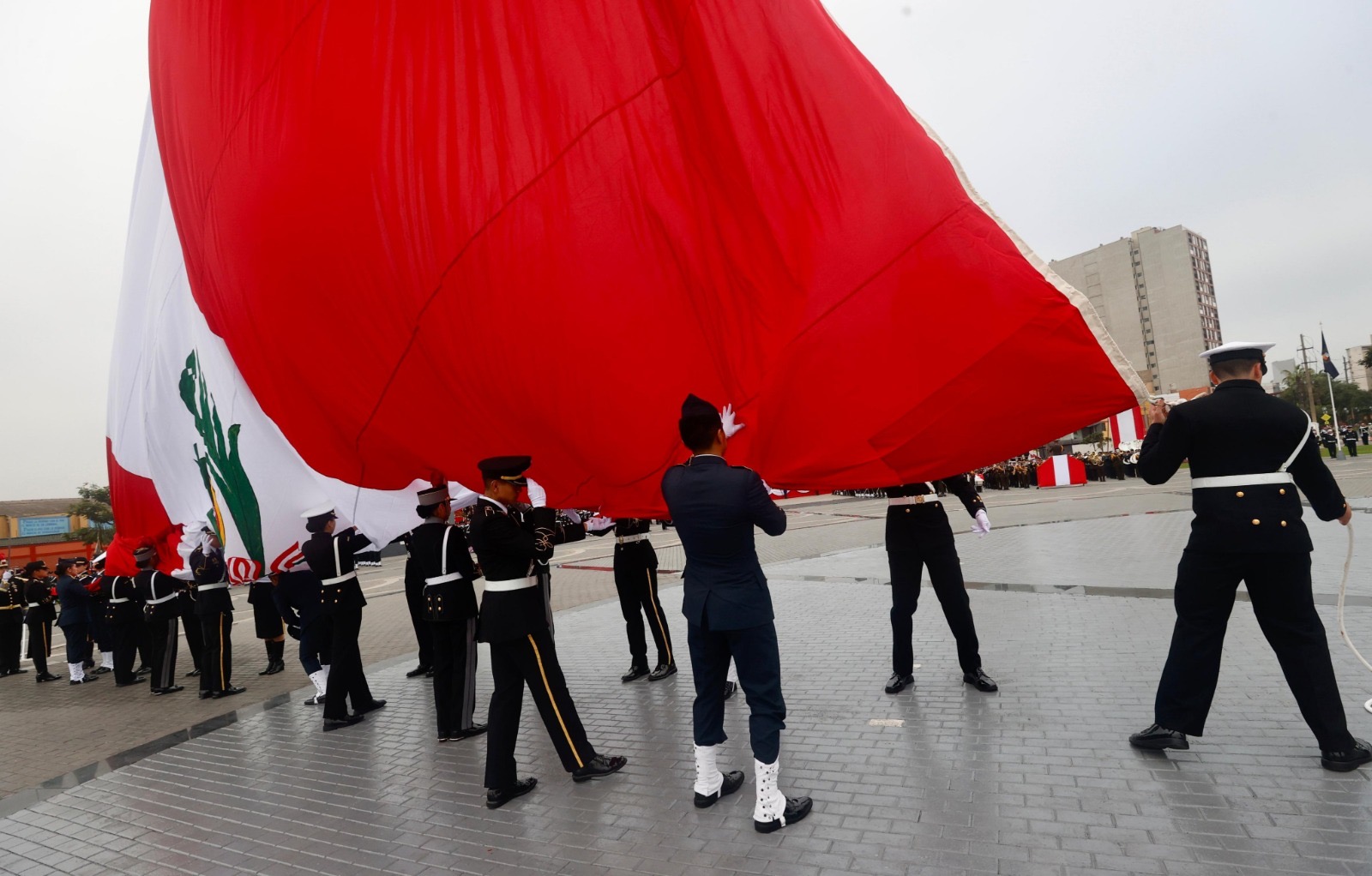 Durante la ceremonia por el 145.° aniversario de la Batalla de Arica y la renovación del juramento de fidelidad a la Bandera.