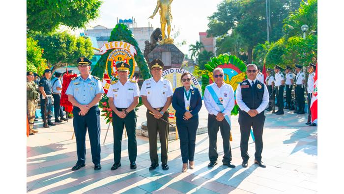 Conmemoración del 142 aniversario de la batalla de Arica y renovación del juramento de fidelidad a la bandera. 