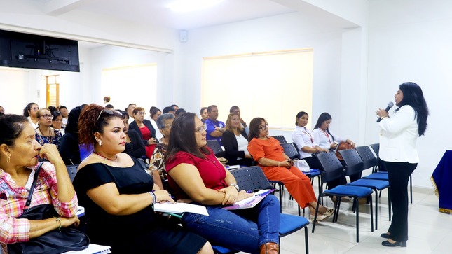 Más de 580 emprendedores fortalecen sus negocios con capacitaciones gratuitas del Gobierno Regional Piura
