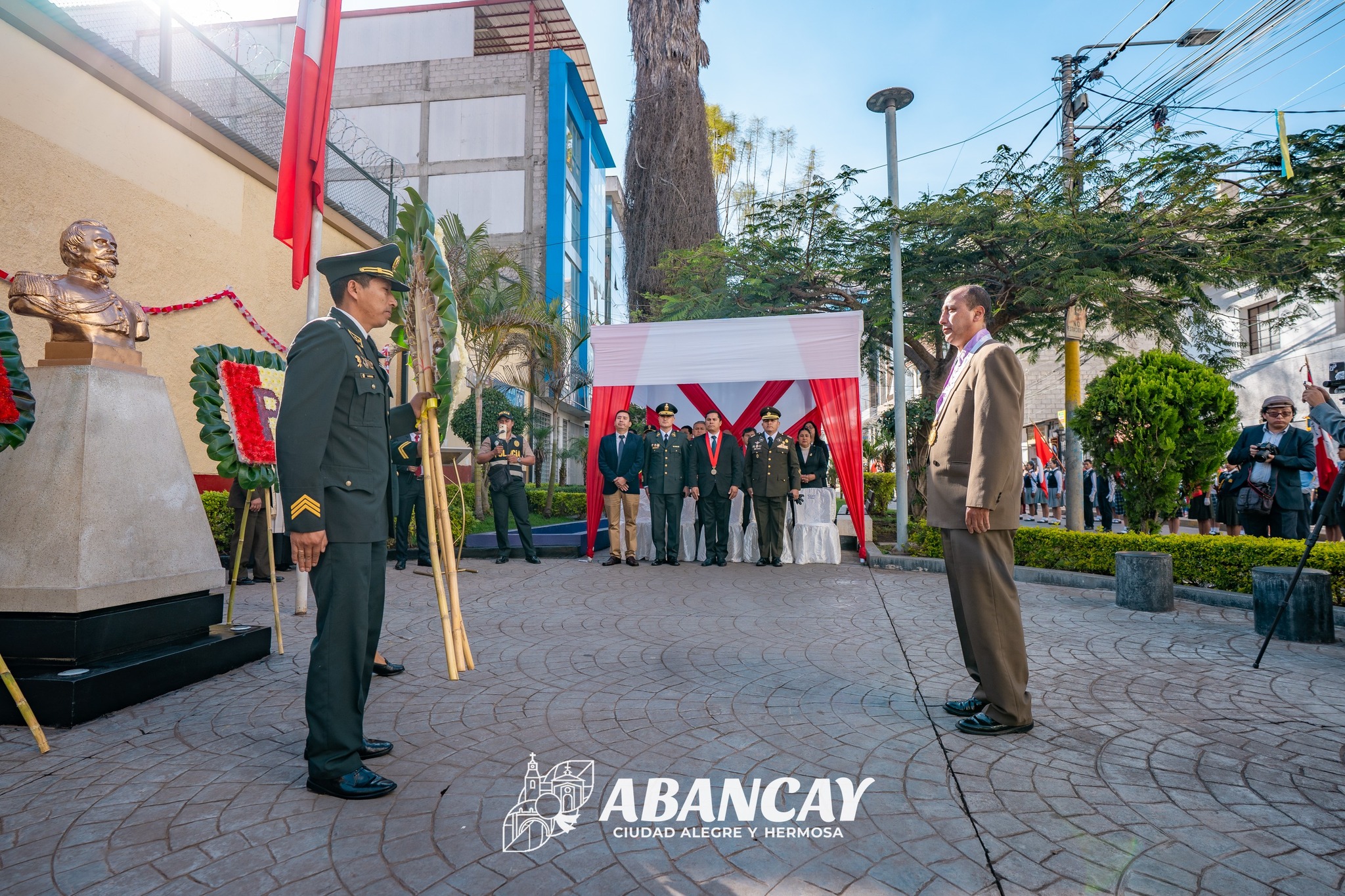 Autoridades De Abancay Rindieron Homenaje A Los Héroes De La Batalla De Arica.