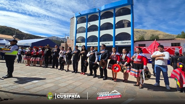 Desfile Cívico escolar por el día de la bandera nacional - CUSIPATA