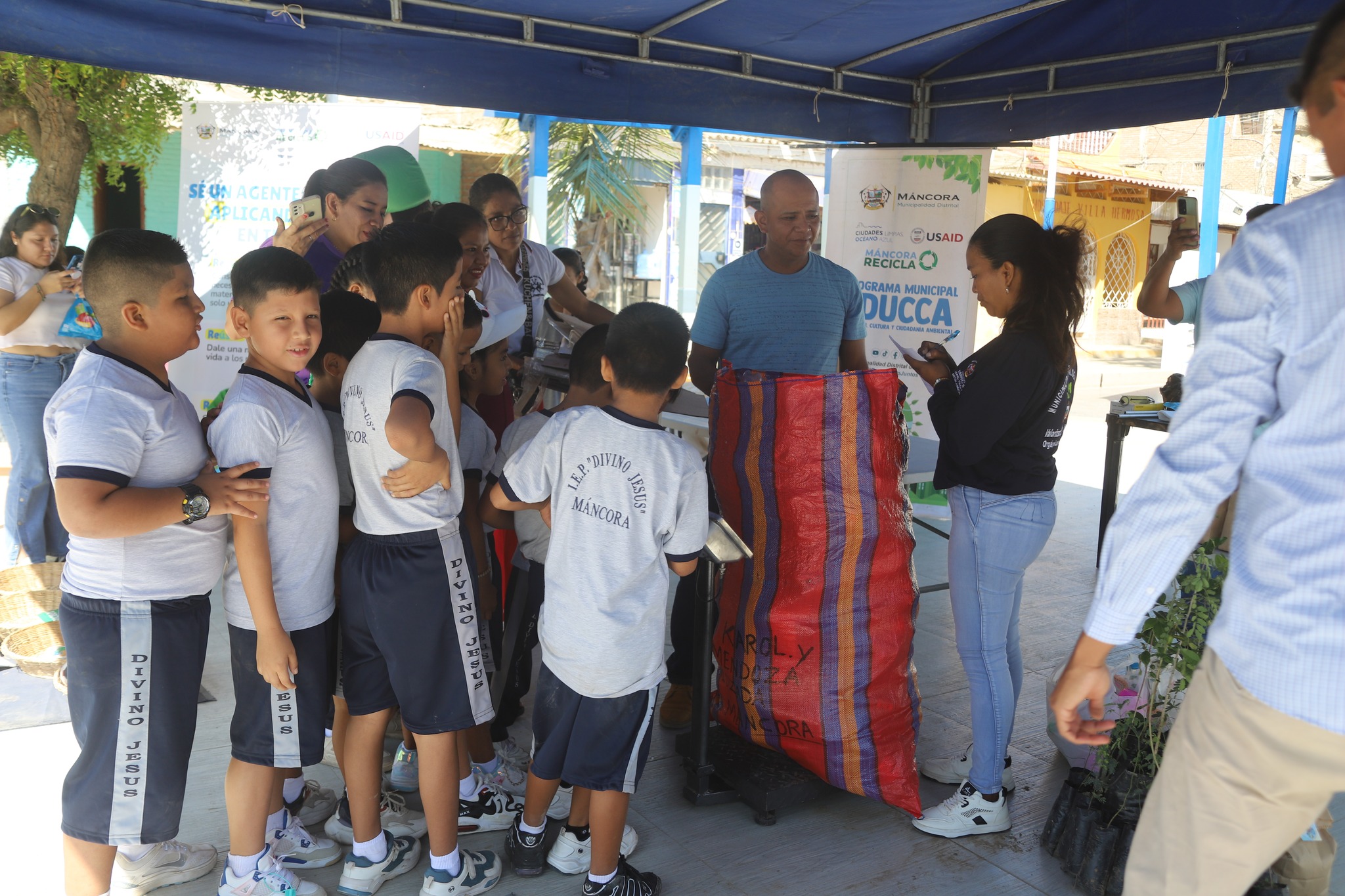 La Municipalidad Distrital de Máncora realiza ECOFERIA POR EL DÍA DEL MEDIO AMBIENTE
