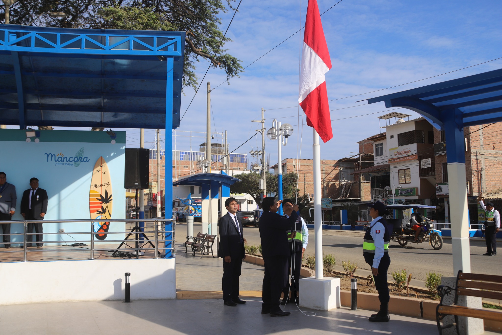 Homenaje por el día de la Bandera y Aniversario de la I. E. ALBERTO PALLETE