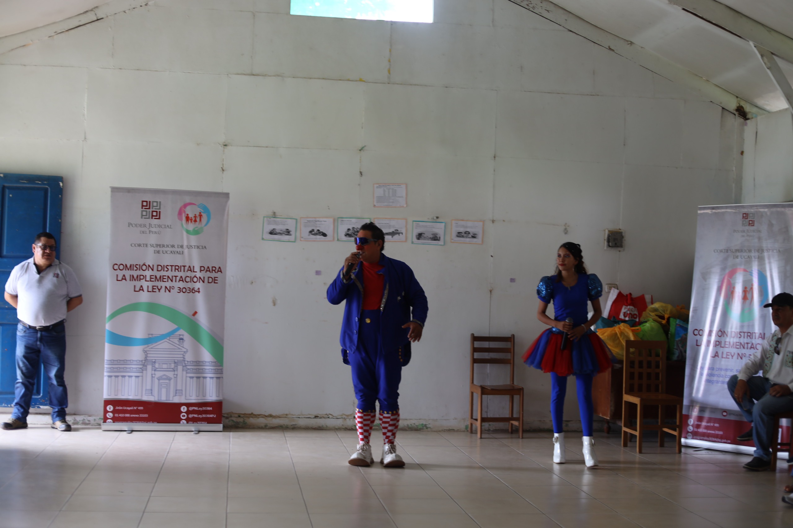 Corte Superior de Justicia de Ucayali realizó jornada de sensibilización y entrega de donaciones en el CAR Ikaro Xobo (3)