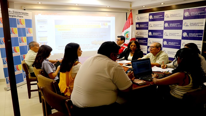 Gracias al trabajo conjunto entre el Gobierno Regional, sociedad civil y diversas instituciones, se destacaron avances importantes, pero tambiΓ©n se identificaron brechas que seguimos comprometidos en cerrar para que cada niΓ±a y niΓ±o de Piura reciba sus clases en mejores condiciones. Β‘La lucha contra la pobreza tambiΓ©n empieza en las aulas!