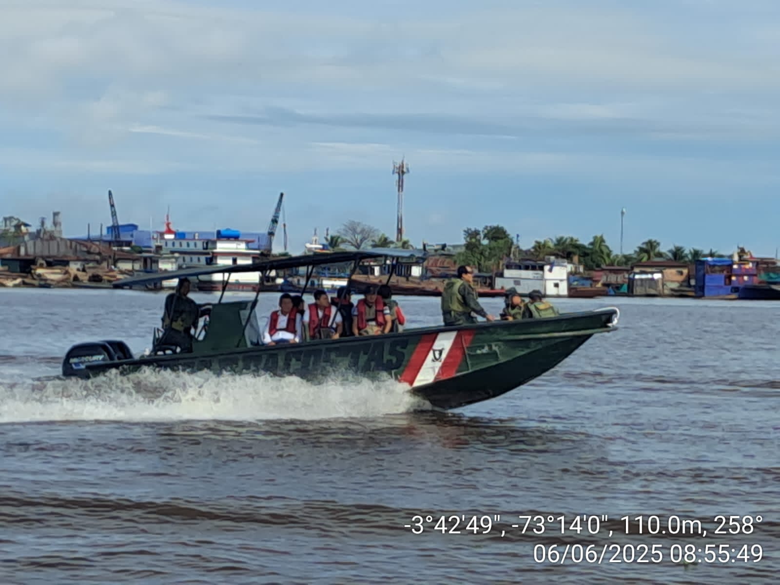 Grtc refuerza seguridad fluvial con operativo multisectorial en el río Amazonas.