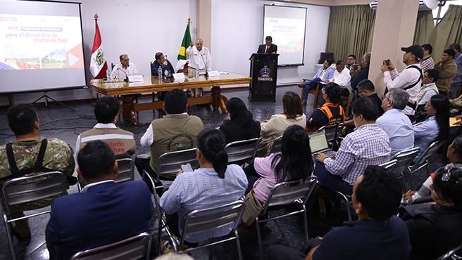 MTC se compromete a destrabar e impulsar obras en Madre de Dios para afianzar su desarrollo