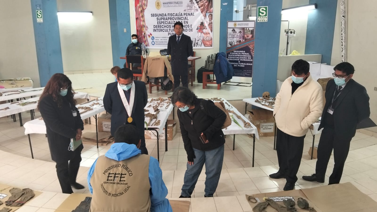Fiscalía de Derechos Humanos de Puno recupera restos óseos de ocho personas desaparecidas durante el periodo de violencia 1990-2000.