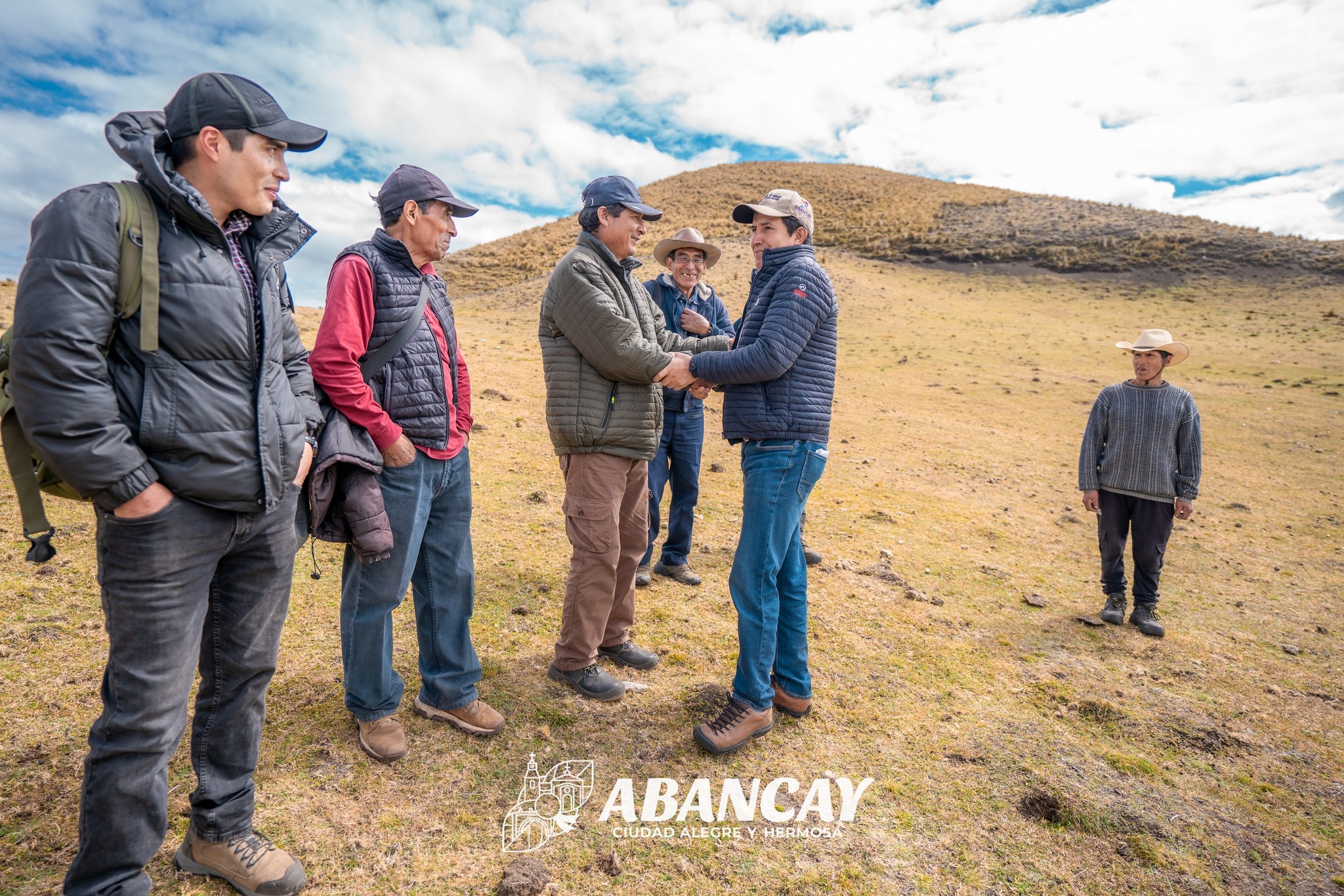 Se Construye Trocha Carrozable De Más De 20 Kilómetros Para Integrar A Las Comunidades Altoandinas.