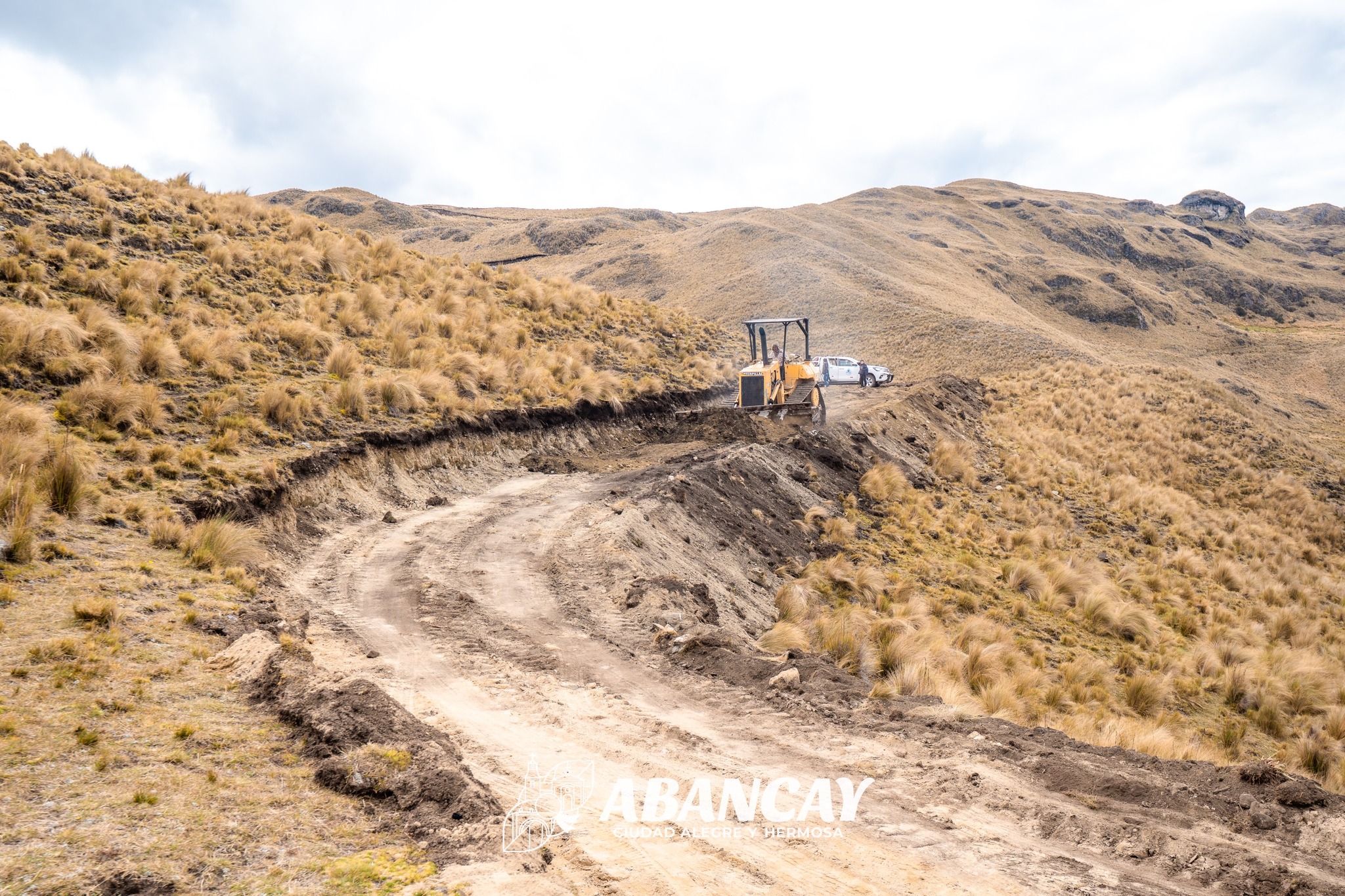 Se Construye Trocha Carrozable De Más De 20 Kilómetros Para Integrar A Las Comunidades Altoandinas.