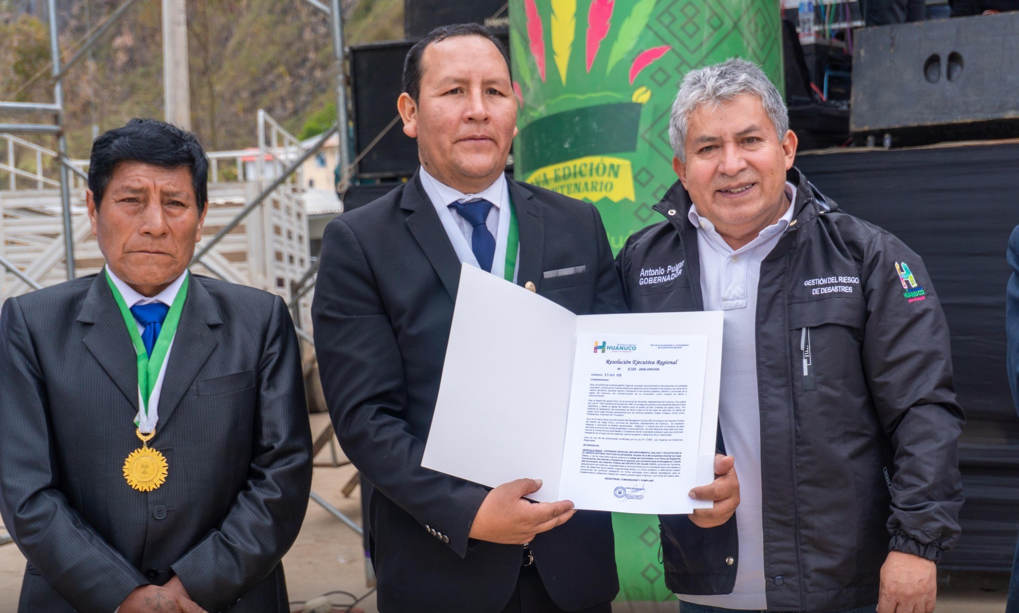 Fotografía del momento de la inauguración del centro cívico