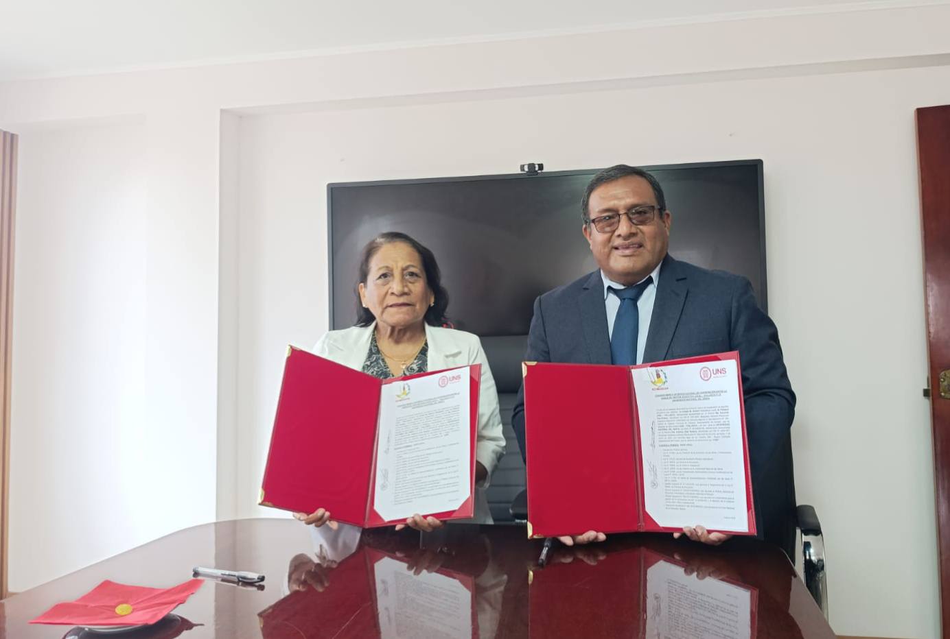 Suscripción de convenio