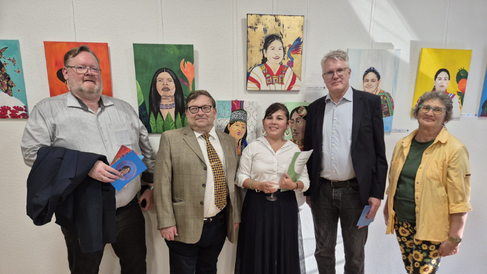 Inauguran muestra pictórica de artista peruana Claudia Goldbach-Ríos