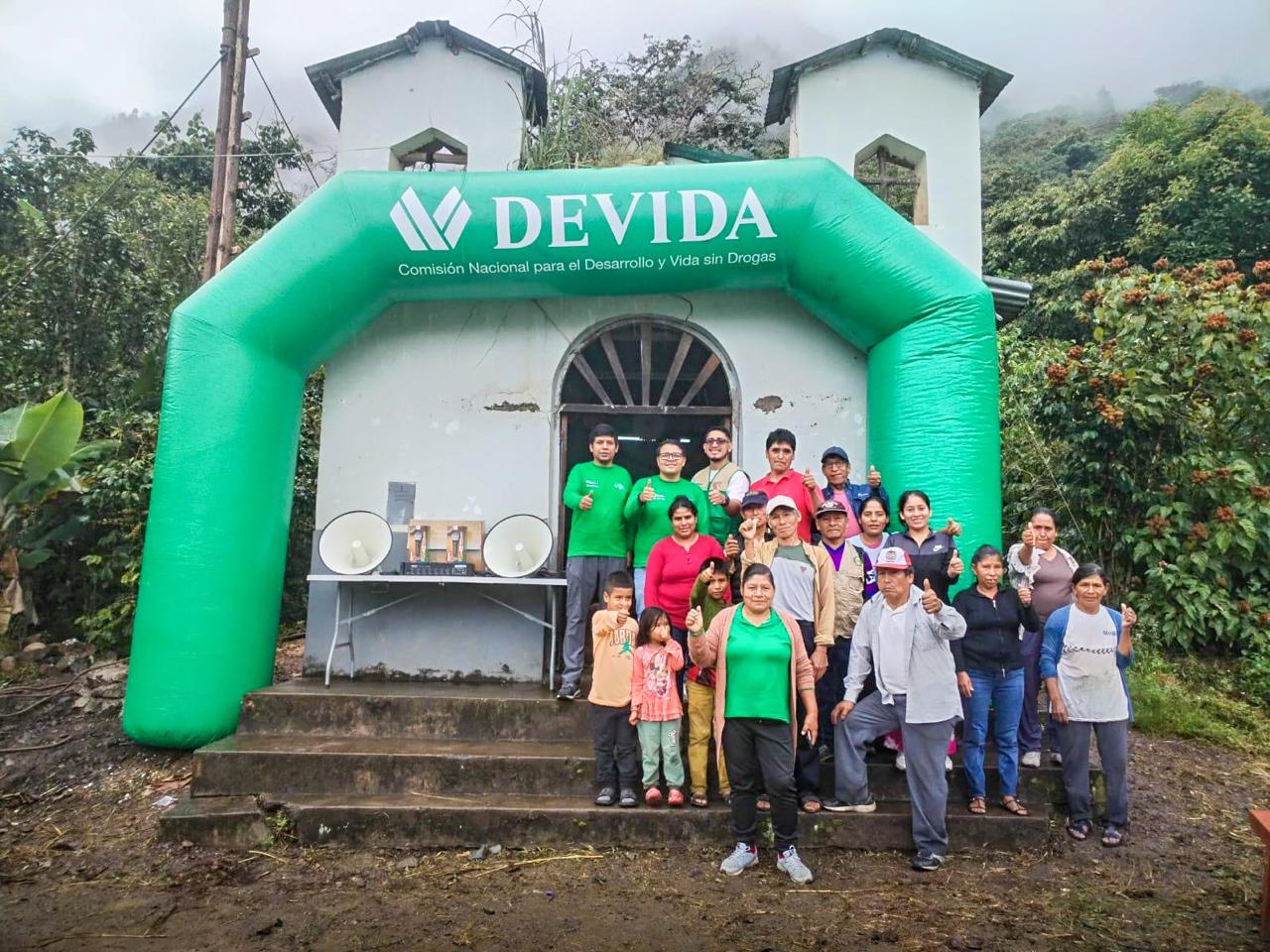 Cusco: Más de 350 familias fortalecen su organización comunal con entrega de equipos de comunicación