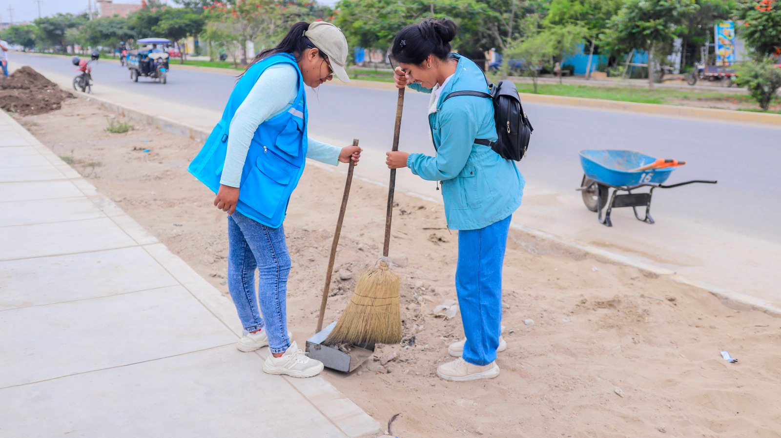 SACANDO DESMONTE PARA PODER SEMBRAR 4