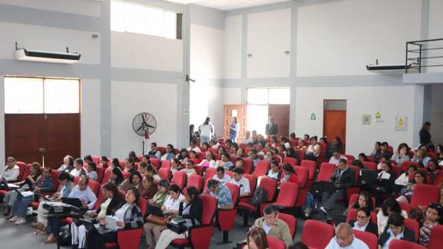Innovación y liderazgo: UGEL Piura capacita a directivos en nuevas tecnologías
